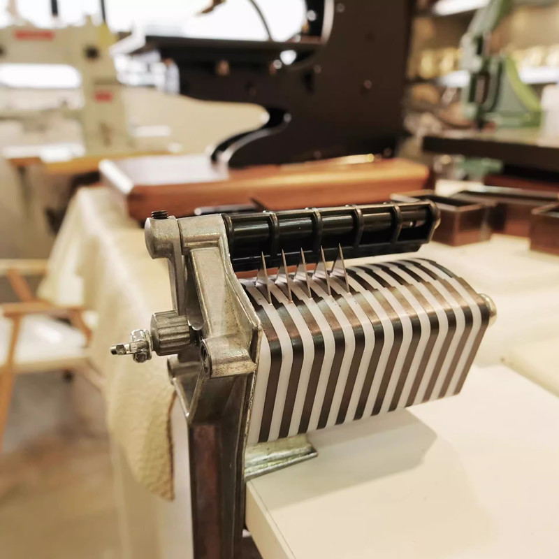 آلة قطع الشريط الجلدي لسطح الم - مراجعة Leatherwork Machine وسعره